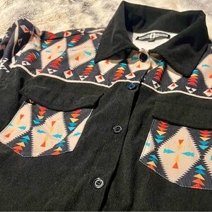 Rowdy Crowd Western-Inspired Black Button-Down Shirt Aztec Women’s L